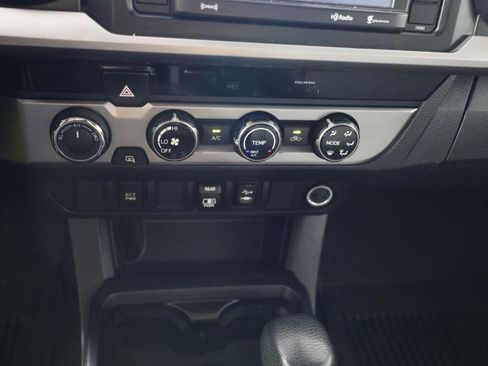 Used 2018 Toyota Tacoma SR5 image 17