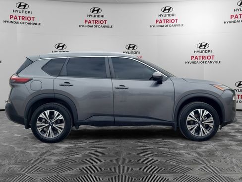 Used 2022 Nissan Rogue SV w/ SV Premium Package AWD/4WD image 2