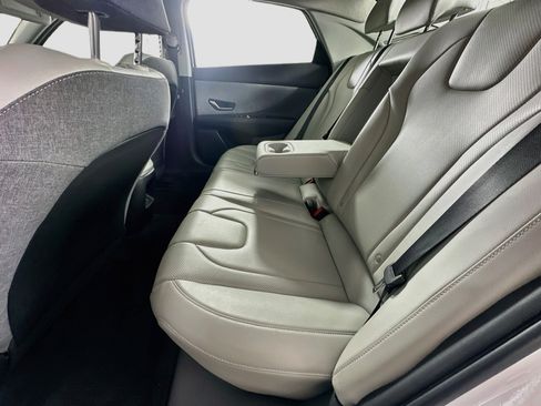 Used 2024 Hyundai Elantra Limited FWD image 27