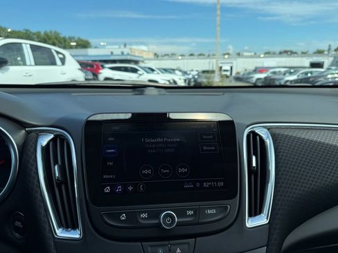 Used 2020 Chevrolet Malibu LT FWD image 17
