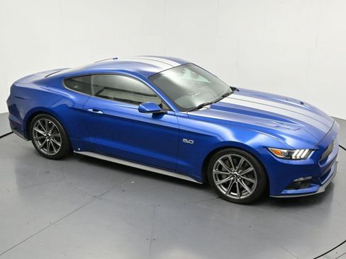 Used 2017 Ford Mustang GT Premium RWD image 35