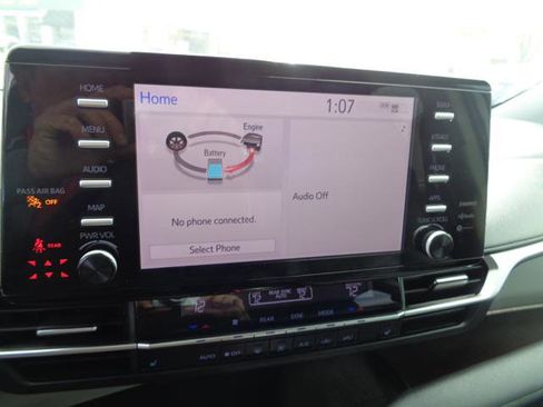 Used 2021 Toyota Sienna XLE FWD image 12
