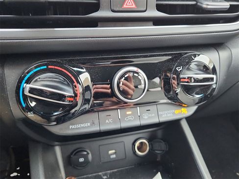 Certified 2023 Hyundai Kona SEL image 28