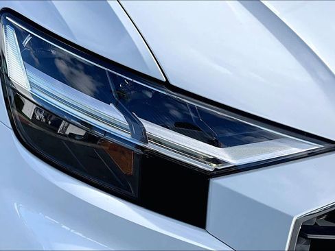 Used 2022 Audi Q8 Premium Plus w/ Premium Plus Package image 28