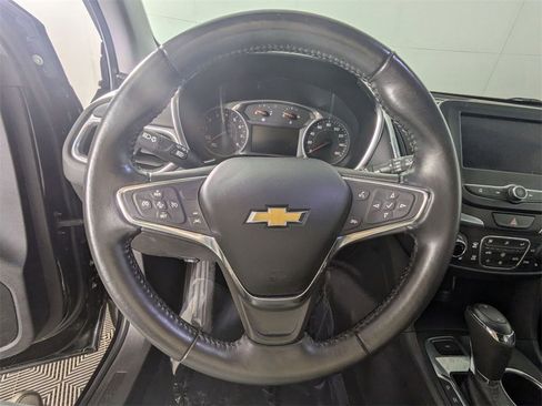 Used 2021 Chevrolet Equinox LT image 17