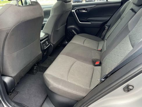Used 2021 Toyota RAV4 XLE w/ Convenience Package image 14