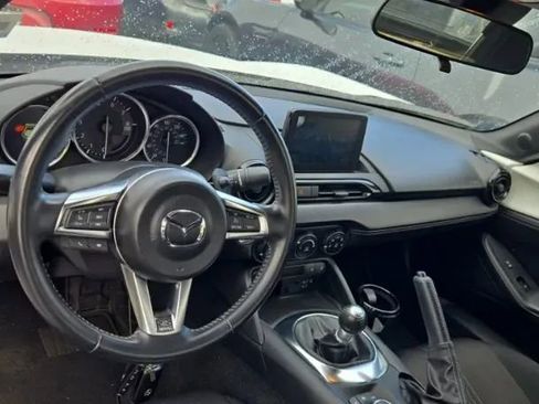 Used 2020 MAZDA MX-5 Miata RF Club RWD image 6