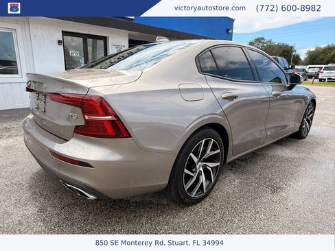 Used 2019 Volvo S60 T5 Momentum w/ Premium Package FWD image 4