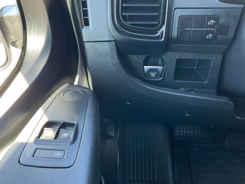 Used 2023 RAM ProMaster 2500 image 17