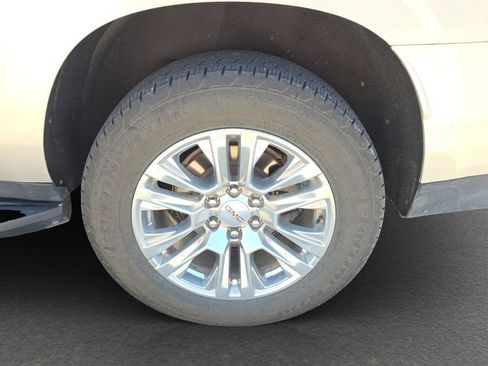 Used 2023 GMC Yukon XL Denali w/ Max Trailering Package AWD/4WD image 5
