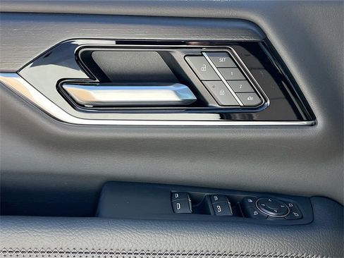 New 2026 GMC Yukon XL Denali image 13