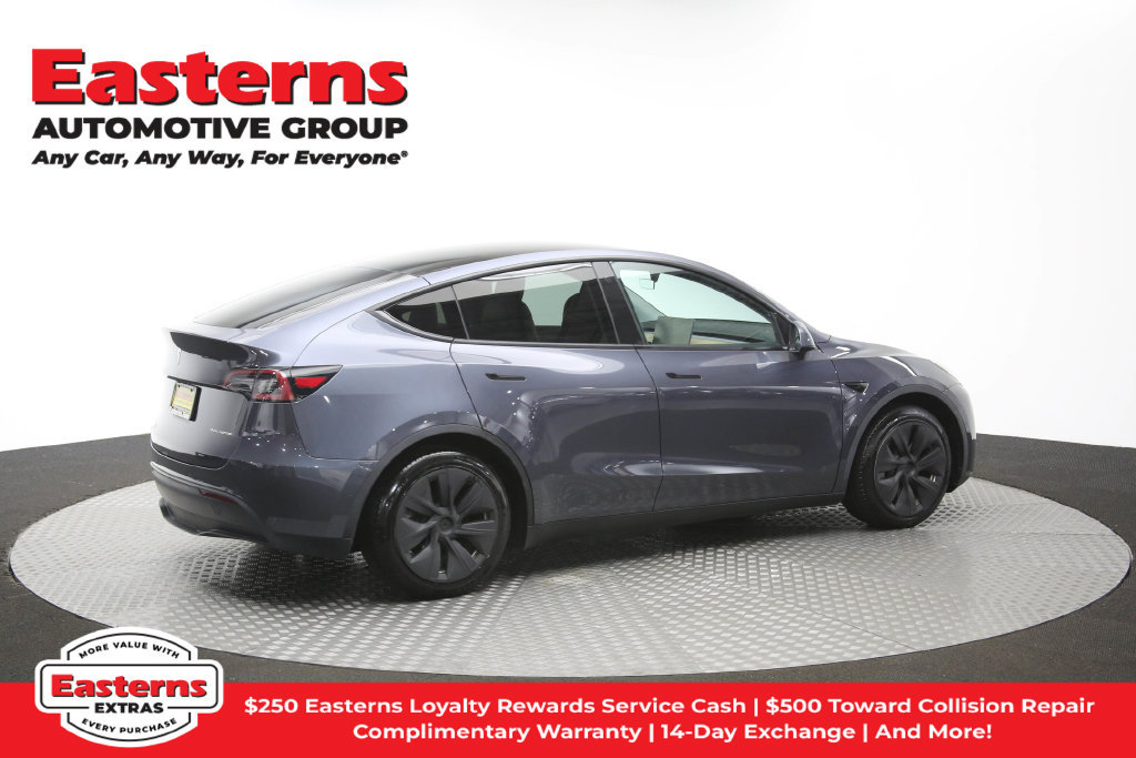 Used 2022 Tesla Model Y Long Range AWD/4WD image 38