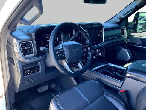 Used 2025 Ford F250 Platinum w/ FX4 Off-Road Package AWD/4WD image 16