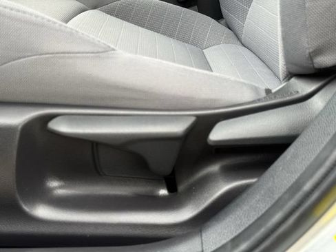Used 2024 Toyota Corolla SE w/ SE Premium Package FWD image 27