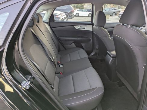 Used 2024 Kia Forte LXS image 31