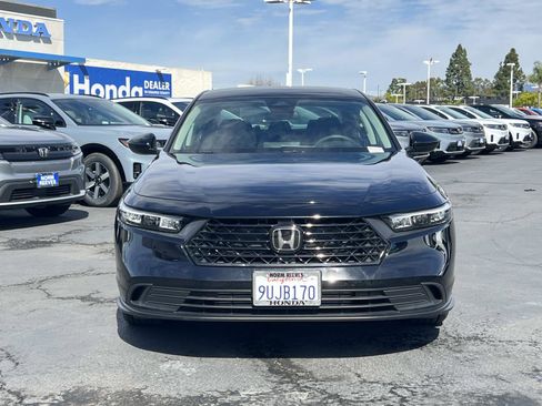 Certified 2025 Honda Accord LX image 4