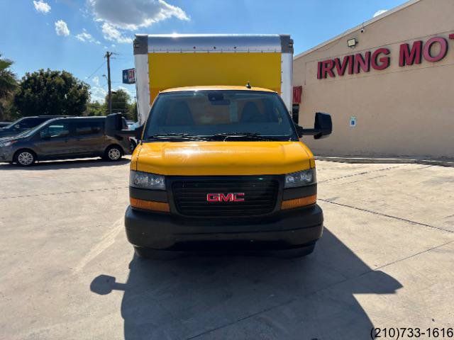 Used 2022 GMC Savana 3500 Extended w/ Power Convenience Package RWD image 2