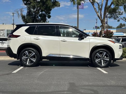 Used 2023 Nissan Rogue SL w/ SL Premium Package AWD/4WD image 9