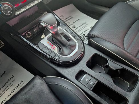 Used 2023 Kia Forte GT-Line w/ GT-Line Premium Package image 18