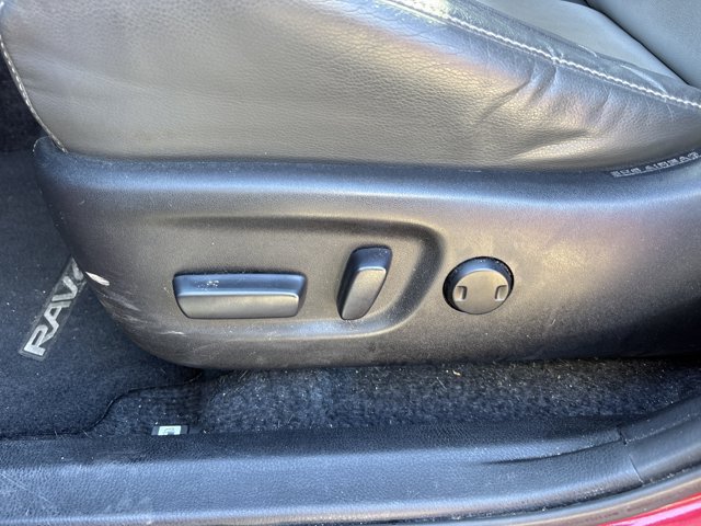 Used 2015 Toyota RAV4 Limited w/ Technology Package FWD image 17