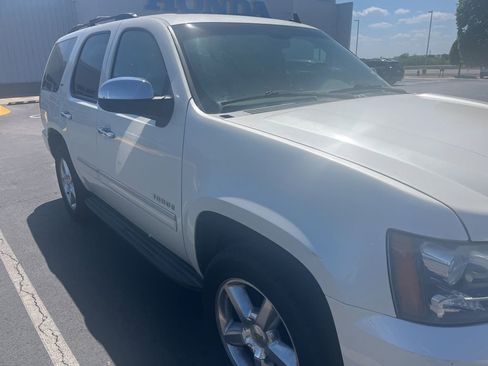 Used 2012 Chevrolet Tahoe LTZ image 3