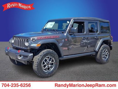 Used 2025 Jeep Wrangler Unlimited Rubicon w/ Convenience Group AWD/4WD image 1