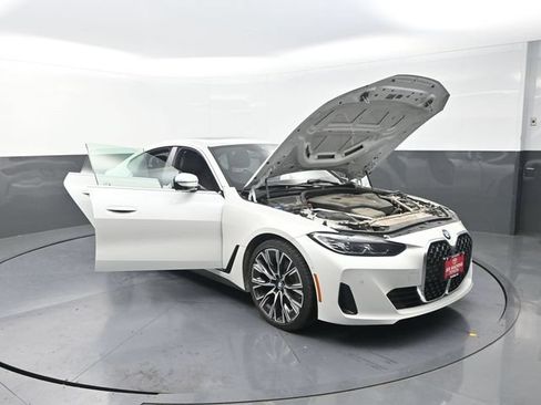 Used 2023 BMW 430i Gran Coupe xDrive w/ M Sport Package AWD/4WD image 39