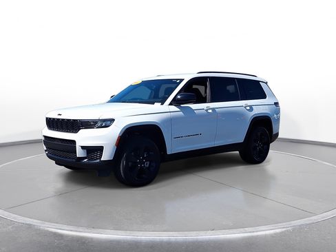 Used 2022 Jeep Grand Cherokee L Laredo AWD/4WD image 4