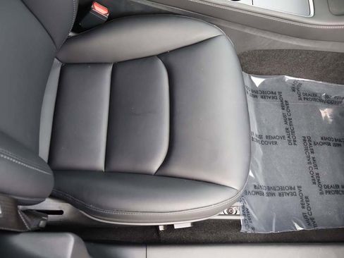 Used 2023 Tesla Model 3 Standard Range image 32