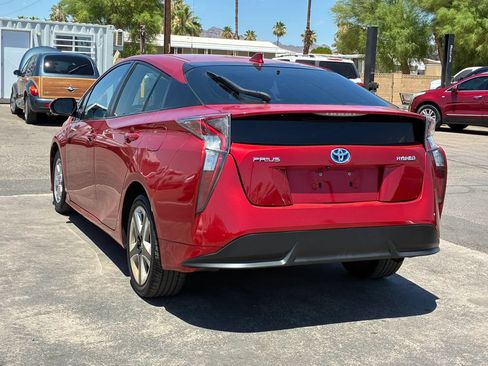 Used 2016 Toyota Prius Four Touring FWD image 4