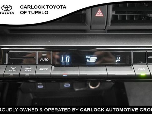 Used 2026 Toyota Prius LE FWD image 32