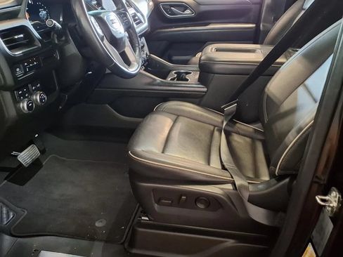 Used 2023 GMC Yukon SLT AWD/4WD image 16