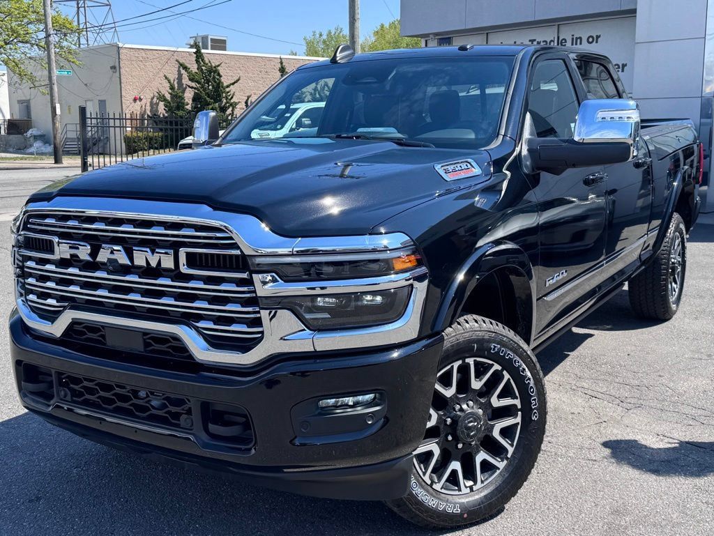 Used 2025 RAM 3500 Limited AWD/4WD image 3