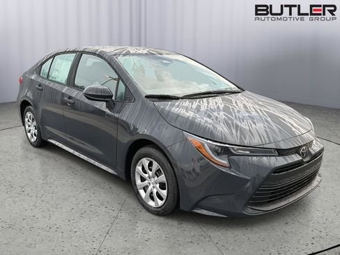 New 2026 Toyota Corolla LE FWD image 8