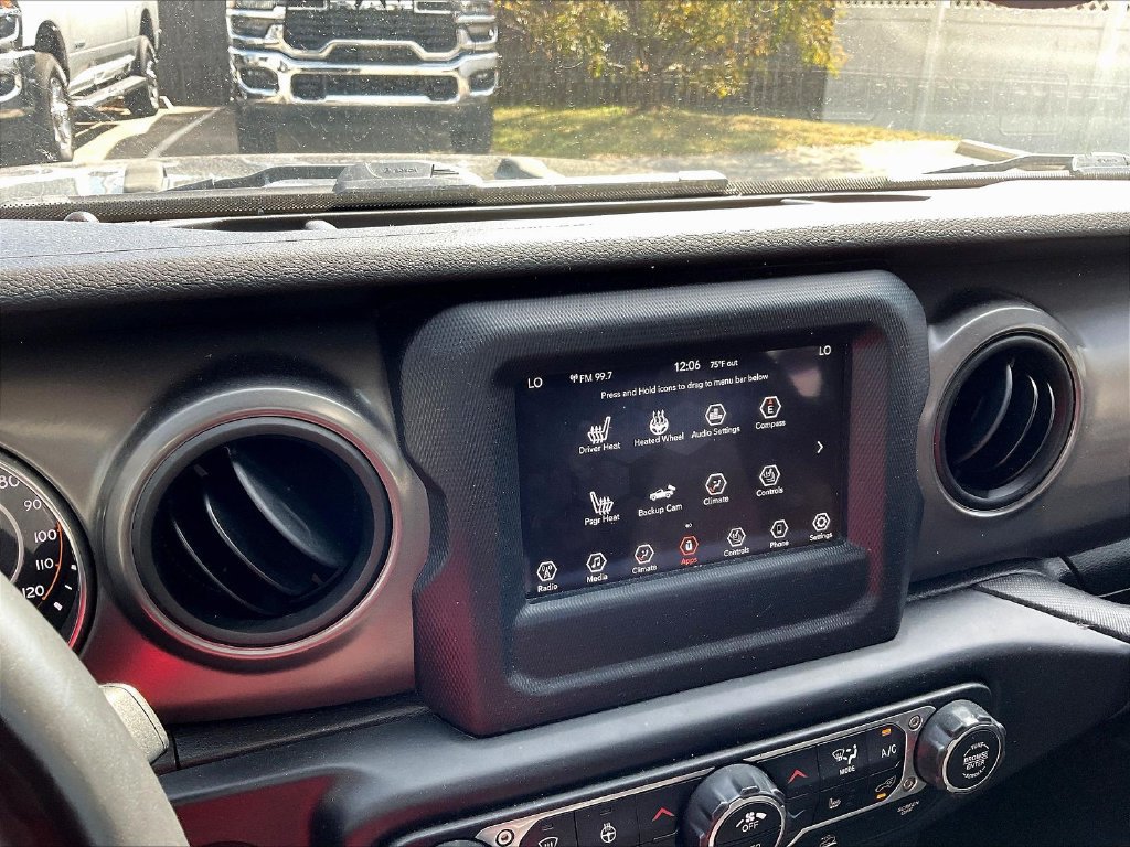 Used 2021 Jeep Gladiator Sport AWD/4WD image 4
