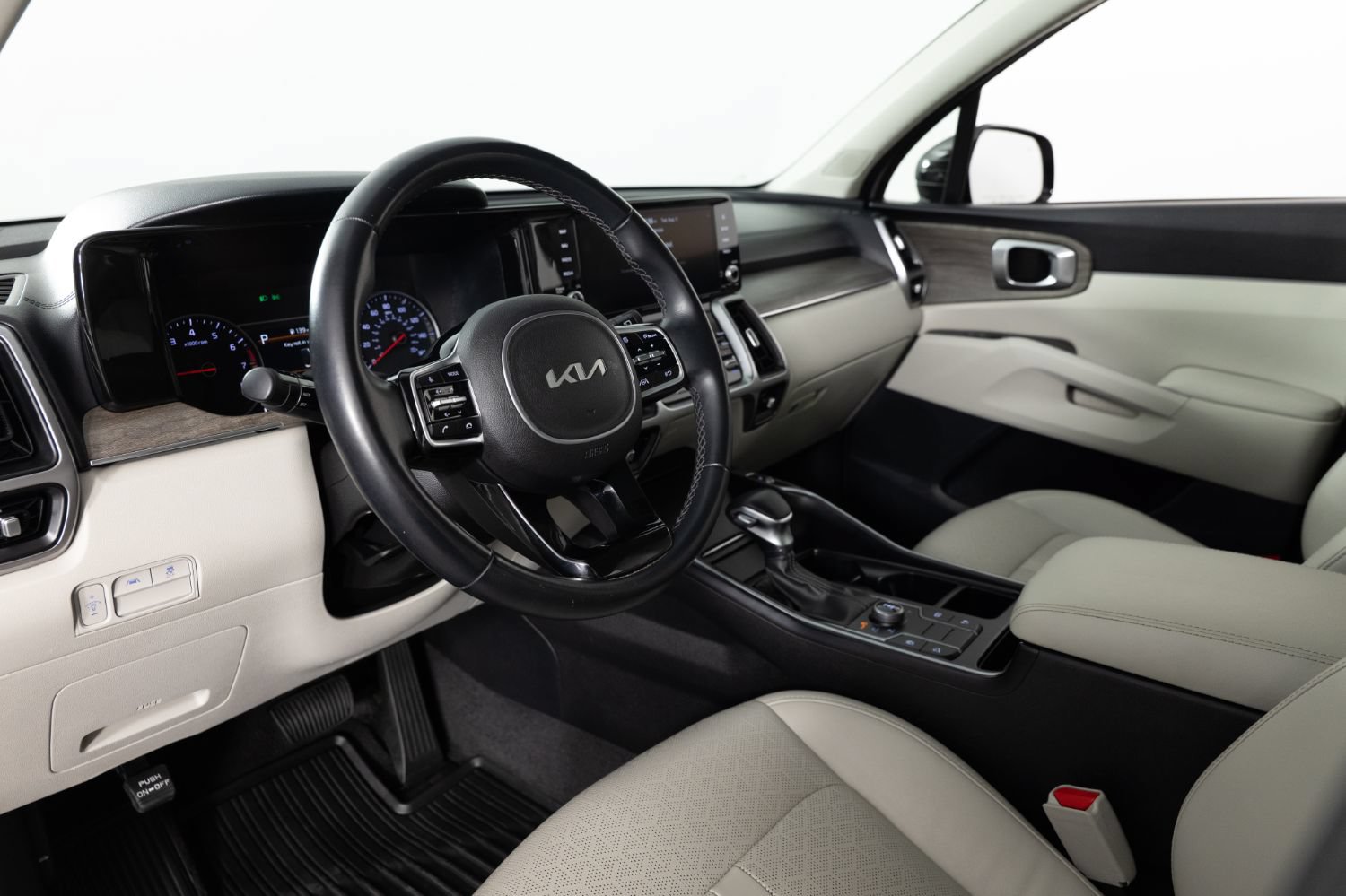 Used 2023 Kia Sorento S w/ Panoramic Sunroof Package AWD/4WD image 12