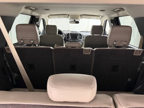Used 2018 Ford Expedition XLT w/ Equipment Group 202A RWD image 80