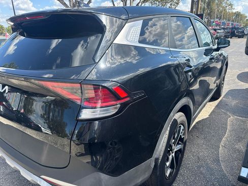 Used 2023 Kia Sportage EX FWD image 5