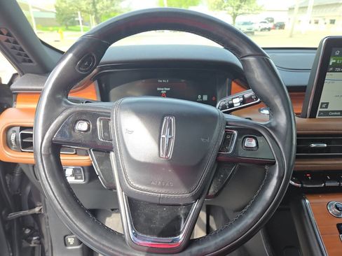 Used 2020 Lincoln Aviator Reserve w/ Equipment Group 202A AWD/4WD image 16