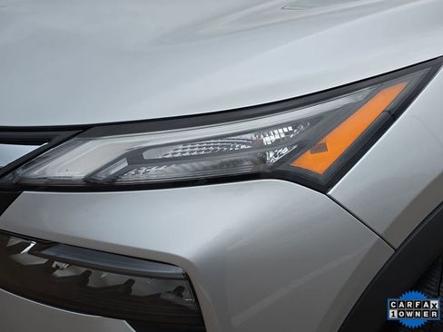 Used 2025 Nissan Rogue SV image 27