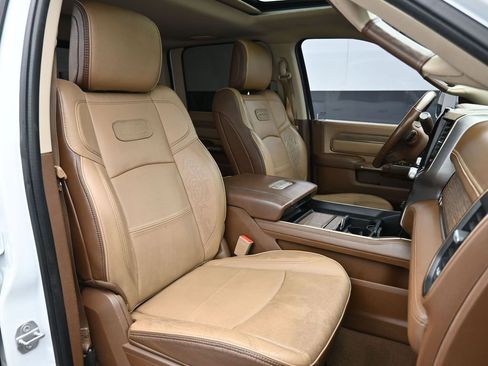 Used 2022 RAM 2500 Limited image 29