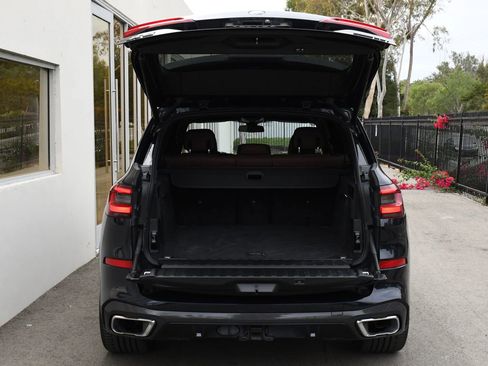 Used 2022 BMW X5 xDrive40i w/ M Sport Package image 30