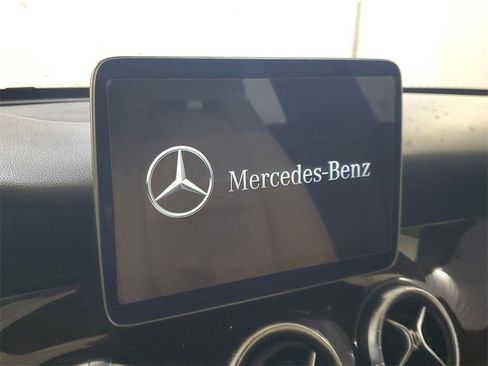 Used 2018 Mercedes-Benz CLA 250 image 23
