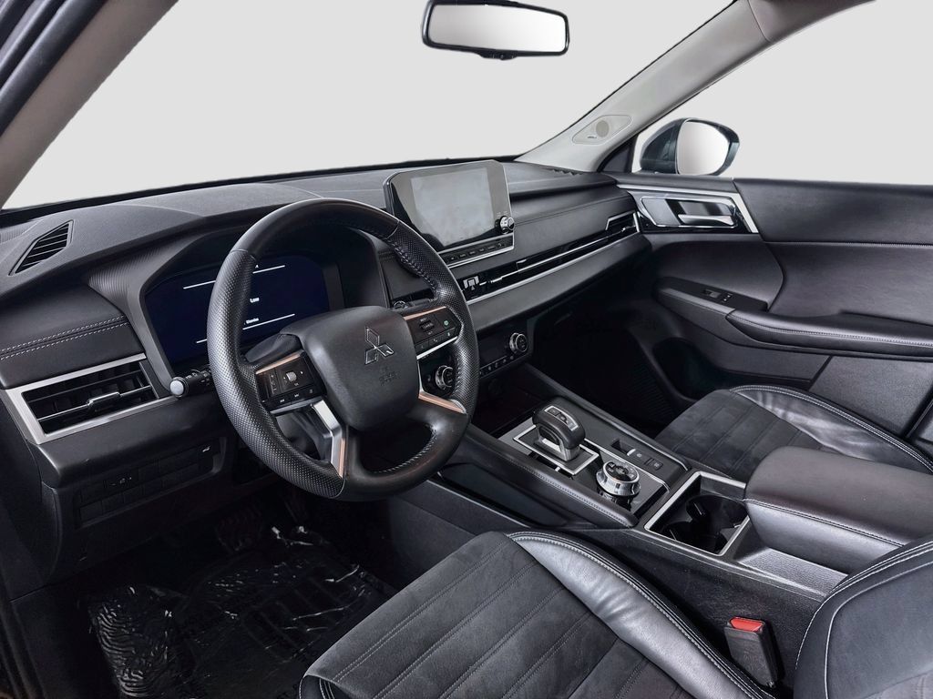 Used 2022 Mitsubishi Outlander SE AWD/4WD image 10