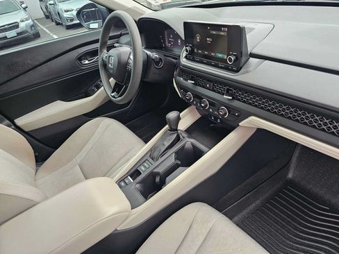Used 2023 Honda Accord EX image 11