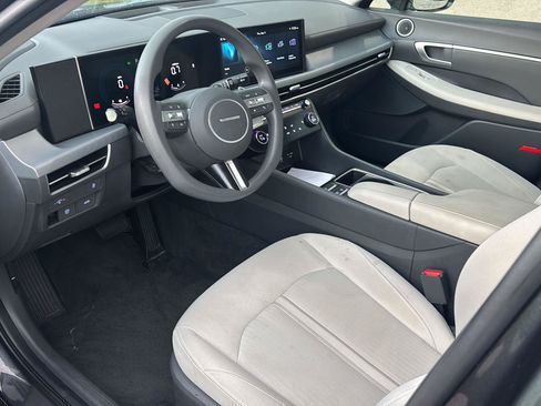 Used 2025 Hyundai Sonata SEL FWD image 11