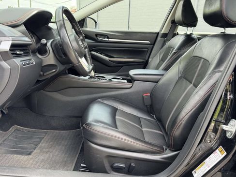 Used 2024 Nissan Altima 2.5 SR FWD image 19