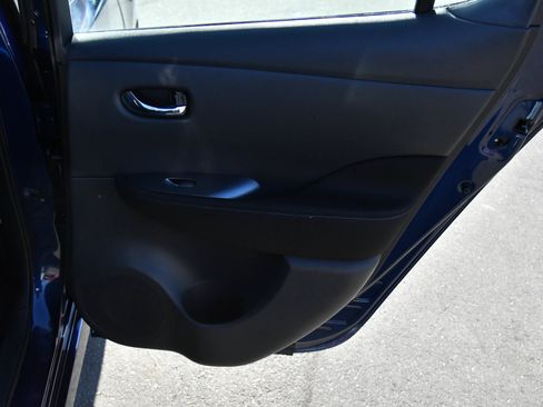 Used 2025 Nissan Leaf S FWD image 38
