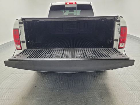 Used 2019 RAM 1500 Classic SLT RWD image 29