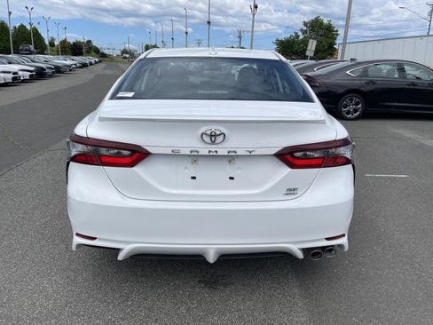 Used 2023 Toyota Camry SE w/ Cold Weather Package AWD/4WD image 18